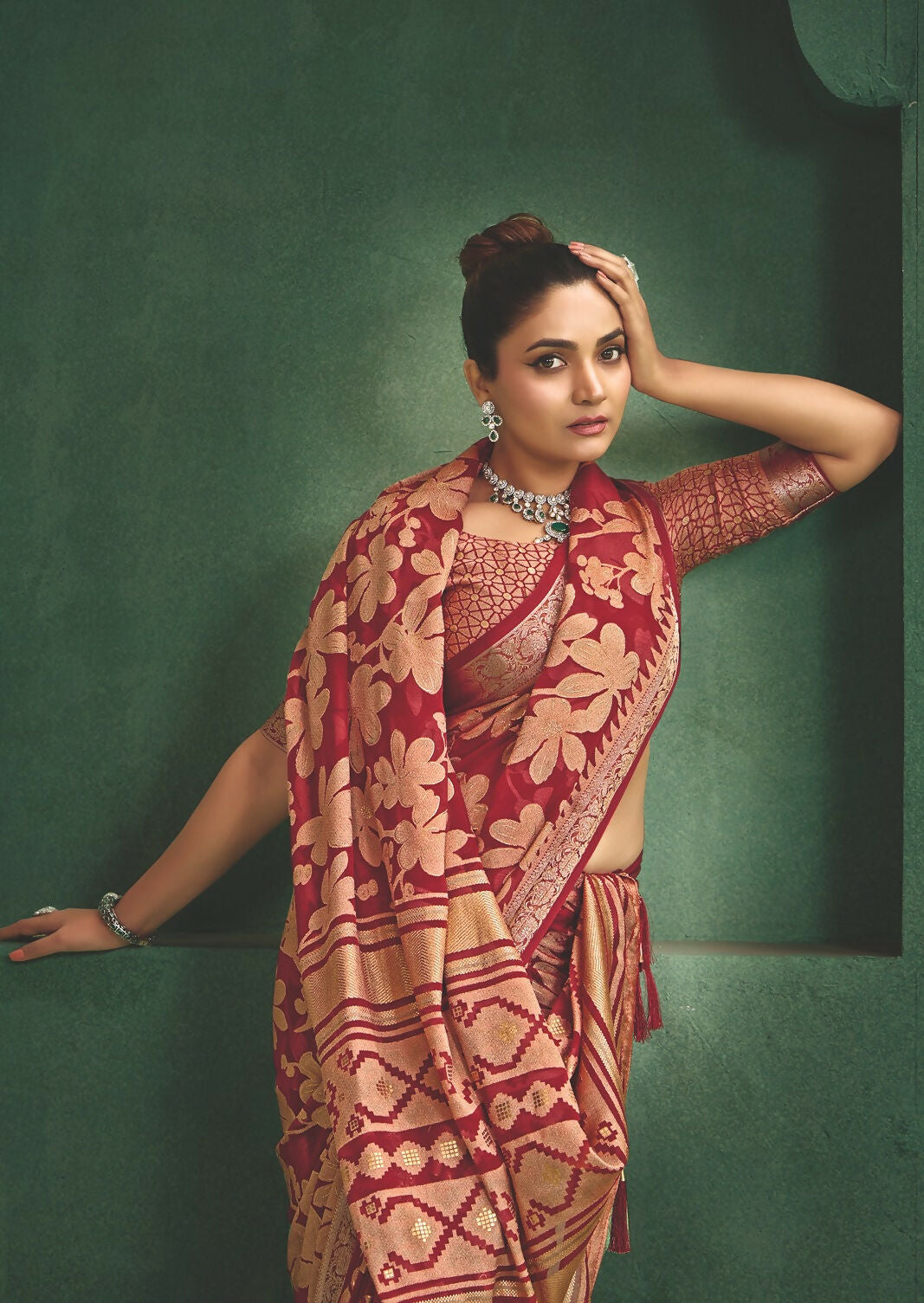 Joban Fashion Pinkdull Moss Brasso With Kasab Zari Border Saree & Tassels With Brasso Blouse - Distacart