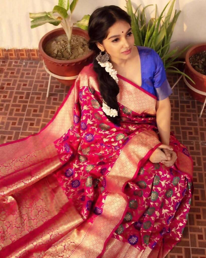 DEIANA'S Beautiful Designer Golden zari Soft Lichi Silk Saree - Pink