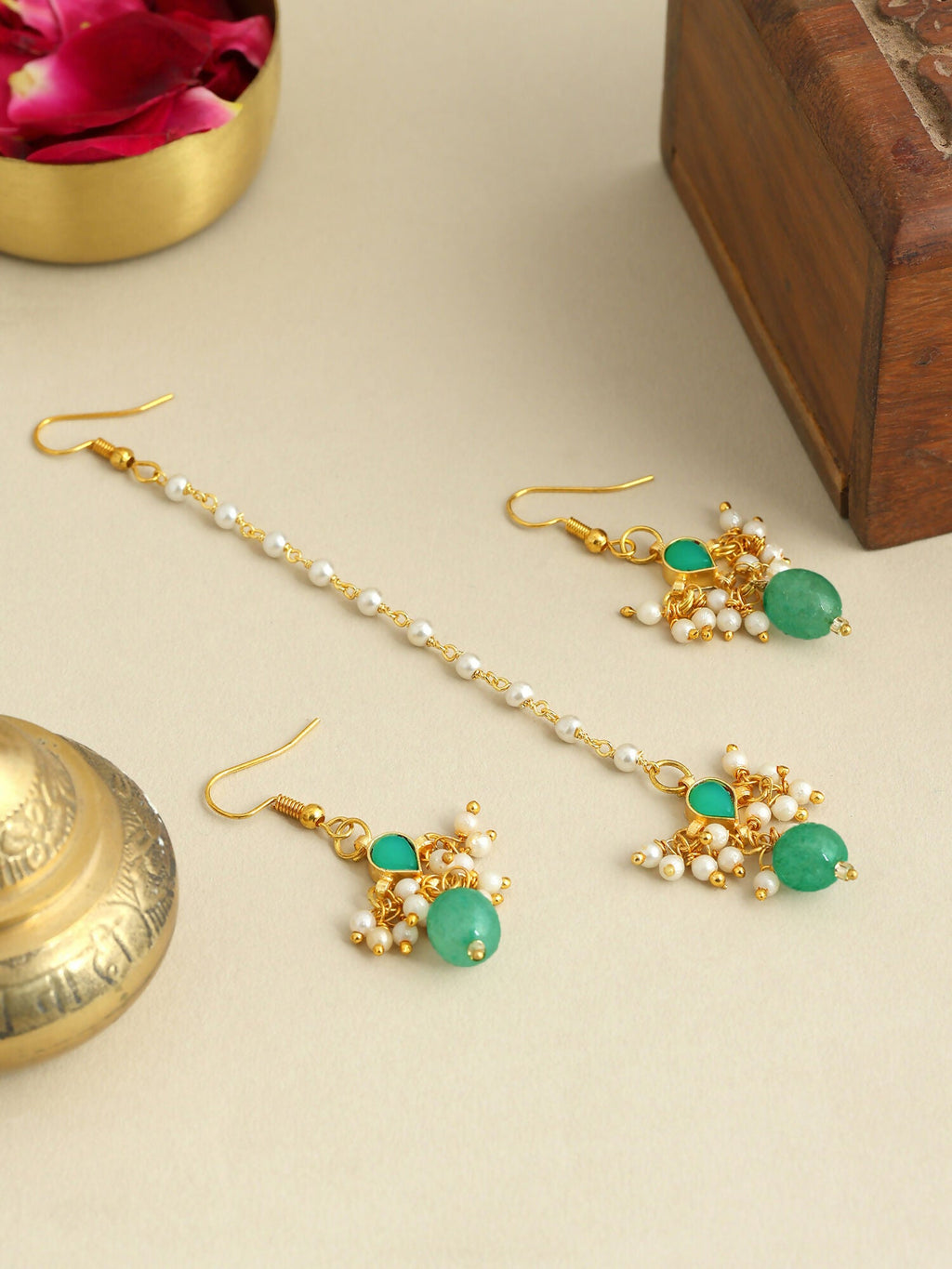 Ruby Raang Handcrafted Kundan Studded Earring With A Maang Tikka - Distacart