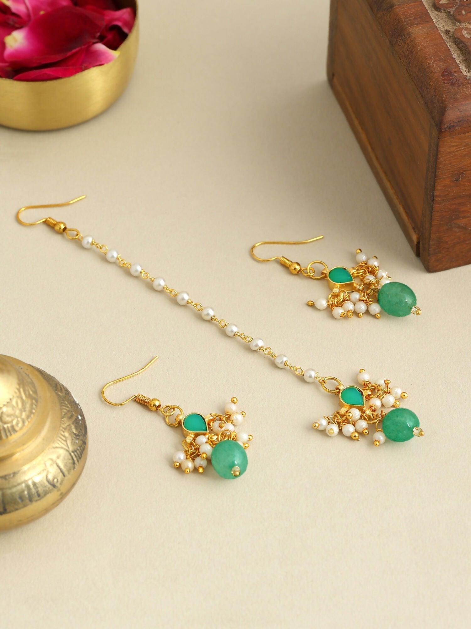 Ruby Raang Handcrafted Kundan Studded Earring With A Maang Tikka - Distacart