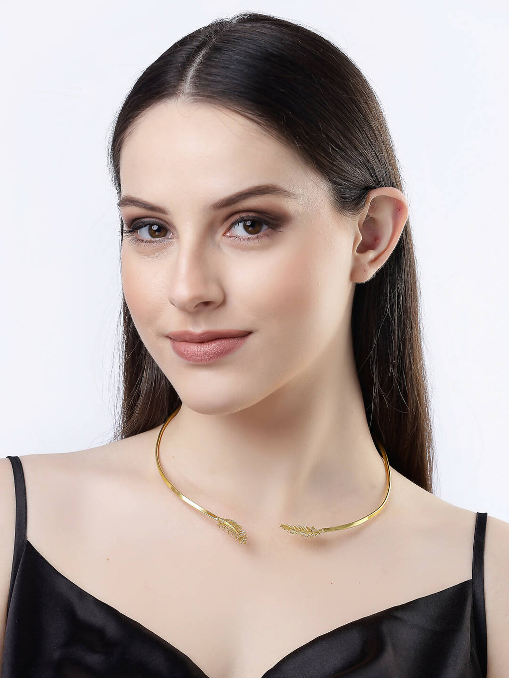 NVR Women Gold-Polished Circular Choker Necklace