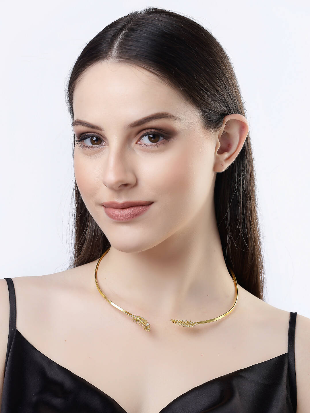 NVR Women Gold-Polished Circular Choker Necklace