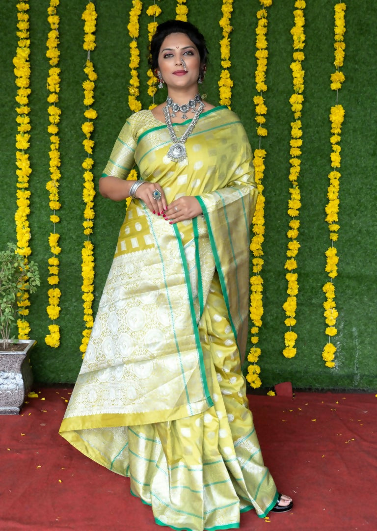Jyoti Fashion Women's Green Soft Handloom Silk Zari Woven Saree with Blouse