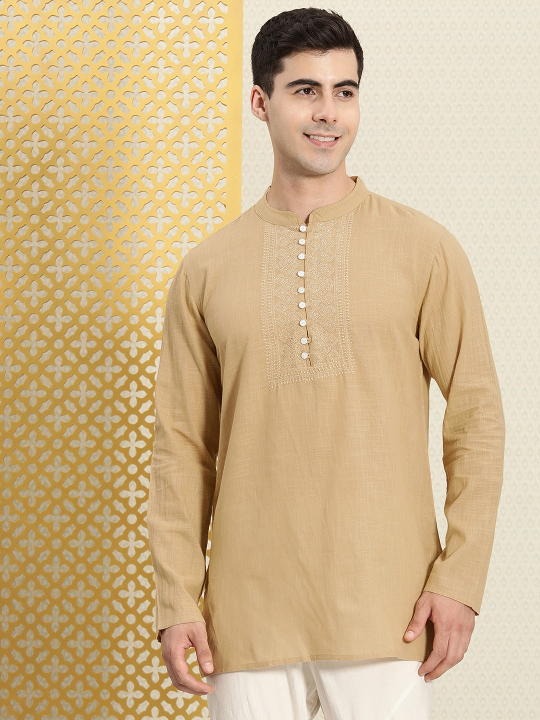 House of Pataudi Men Pure Cotton Solid Chikankari Jashn Short Kurta