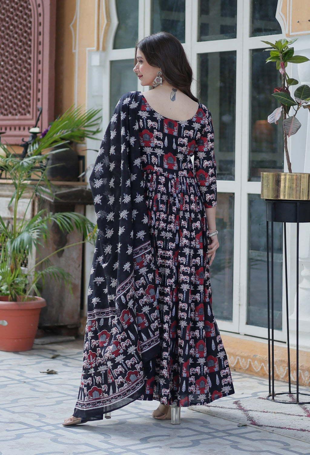 Vedant Vastram Printed Pure Cotton Kurti Pant Set With Dupatta - Black - Distacart