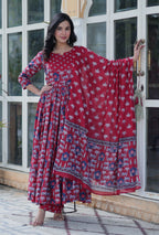 Vedant Vastram Printed Pure Cotton Kurti Pant Set With Dupatta - Maroon
