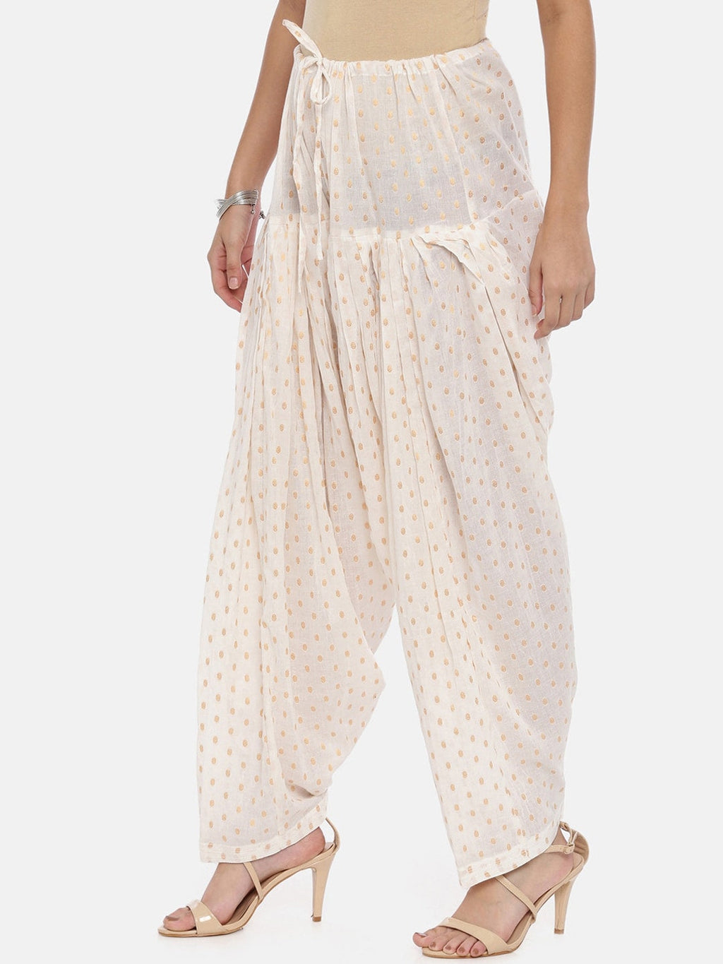 Souchii White Woven Design Patiala - Distacart