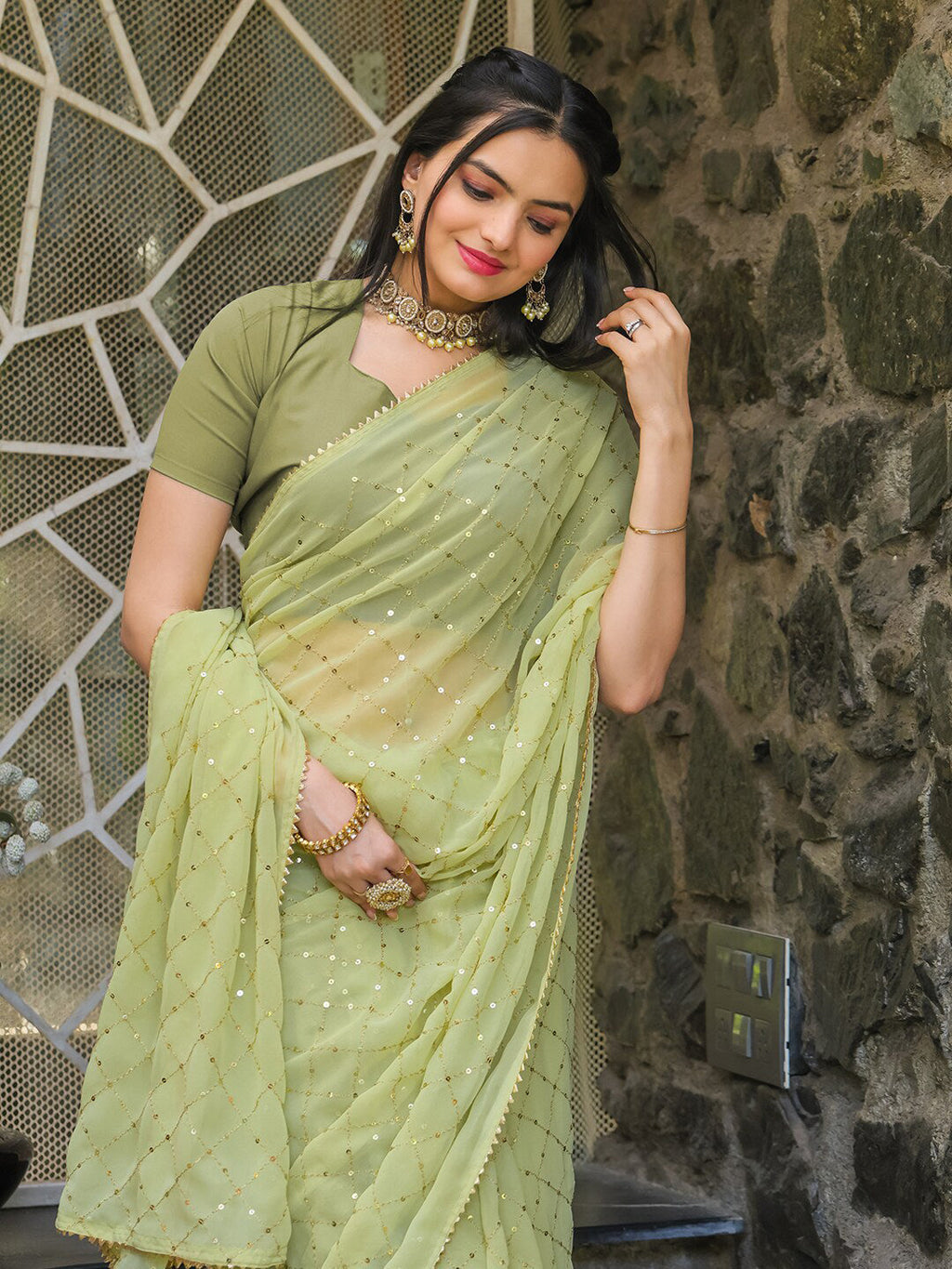Tikhi Imli Embellished Sequinned Saree - Distacart