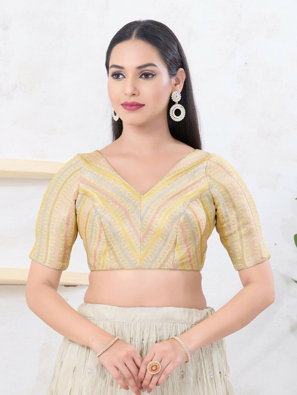 Joban Fashion Gold Jacquard Elbow Sleeveless Back Open Blouse