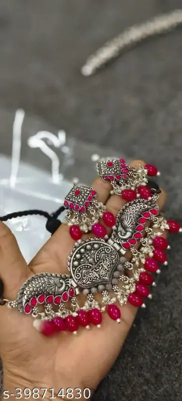 Tehzeeb Creations Women's Silver Plated Necklace Set With Rani Colour Pearl