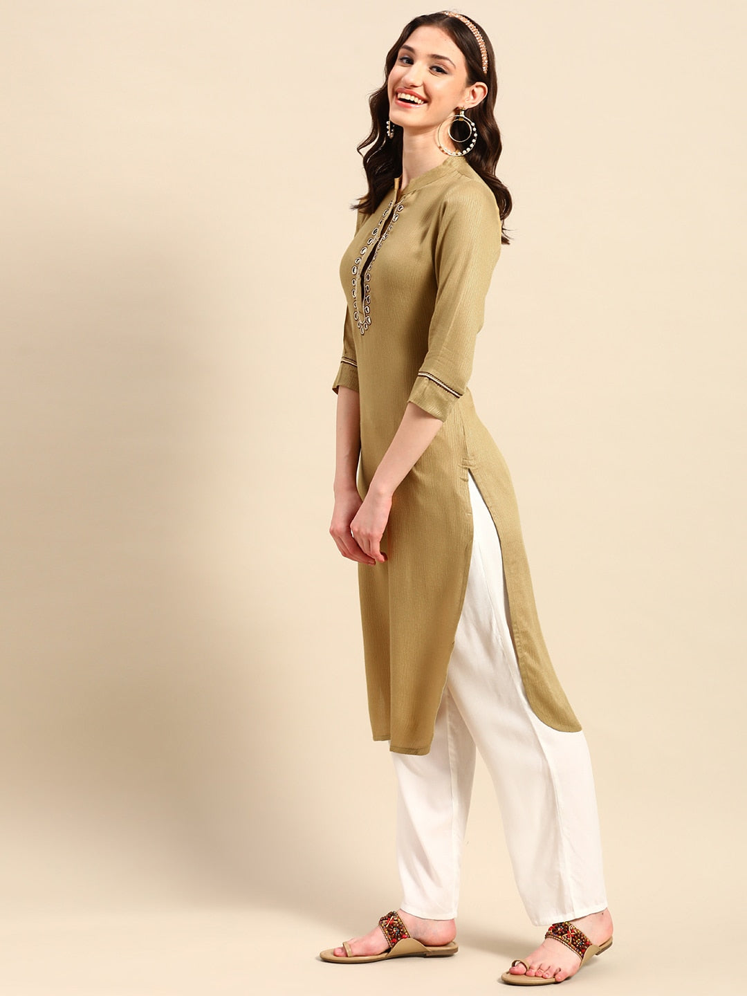 Sangria Yoke Design Mirror Work Kurta