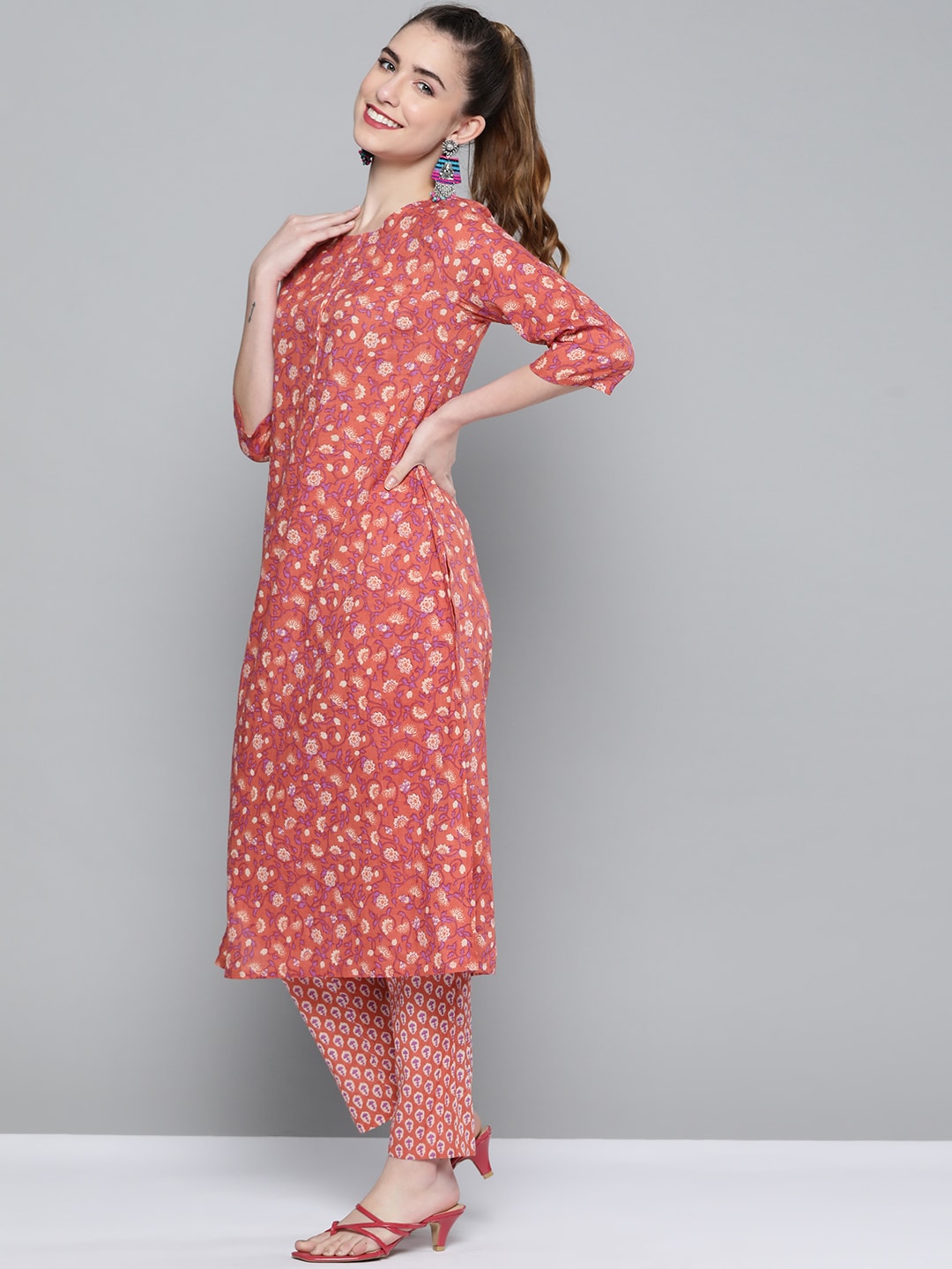 HERE&NOW Women Pink & White Floral Printed Kurta with Palazzos