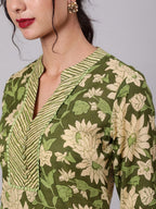 Aks Floral Printed Mandarin Collar Pure Cotton Kurta with Trousers
