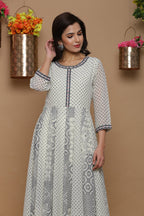 Juniper Womens Ivory Georgette Bandhani Print Kurta - Distacart