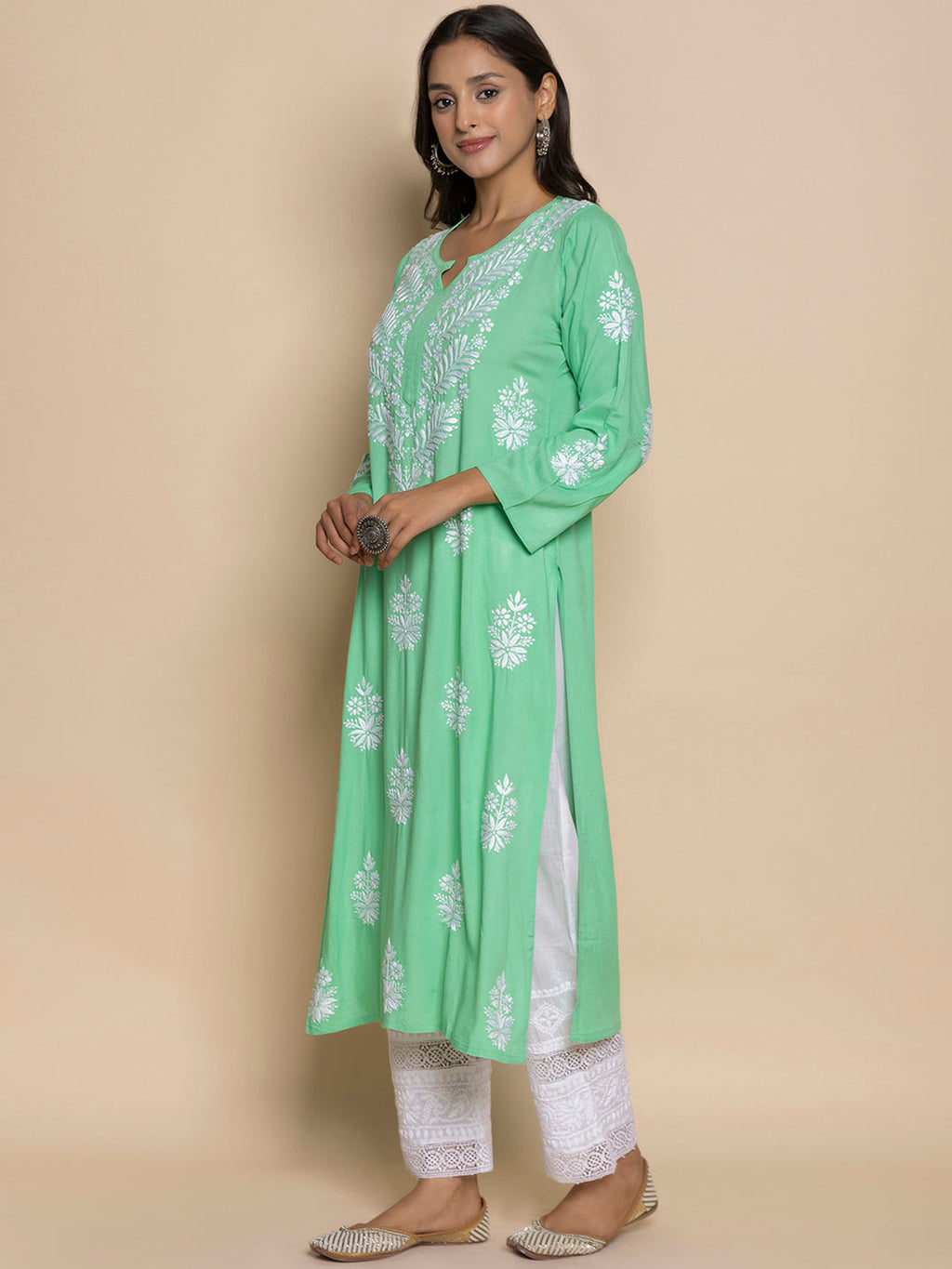 HOUSE OF KARI Floral Embroidered Chikankari A-Line Kurta