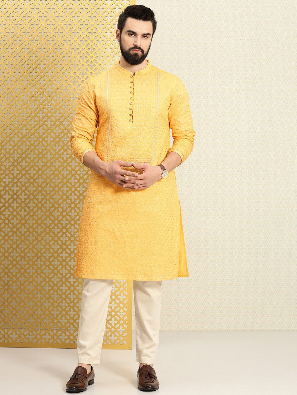House of Pataudi Jashn Sequinned Embroidered Straight Kurta