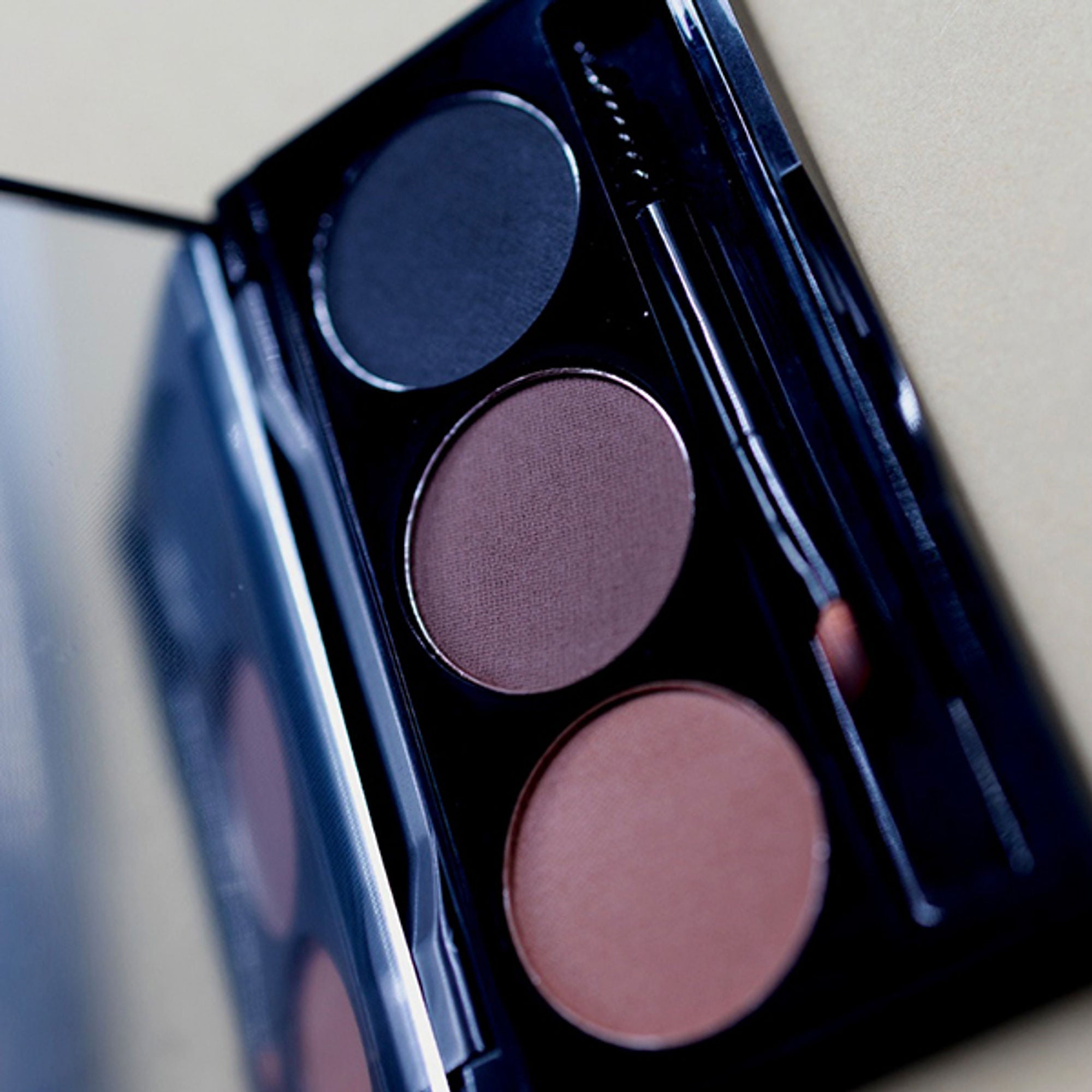 Europe Girl Eyebrow Palette
