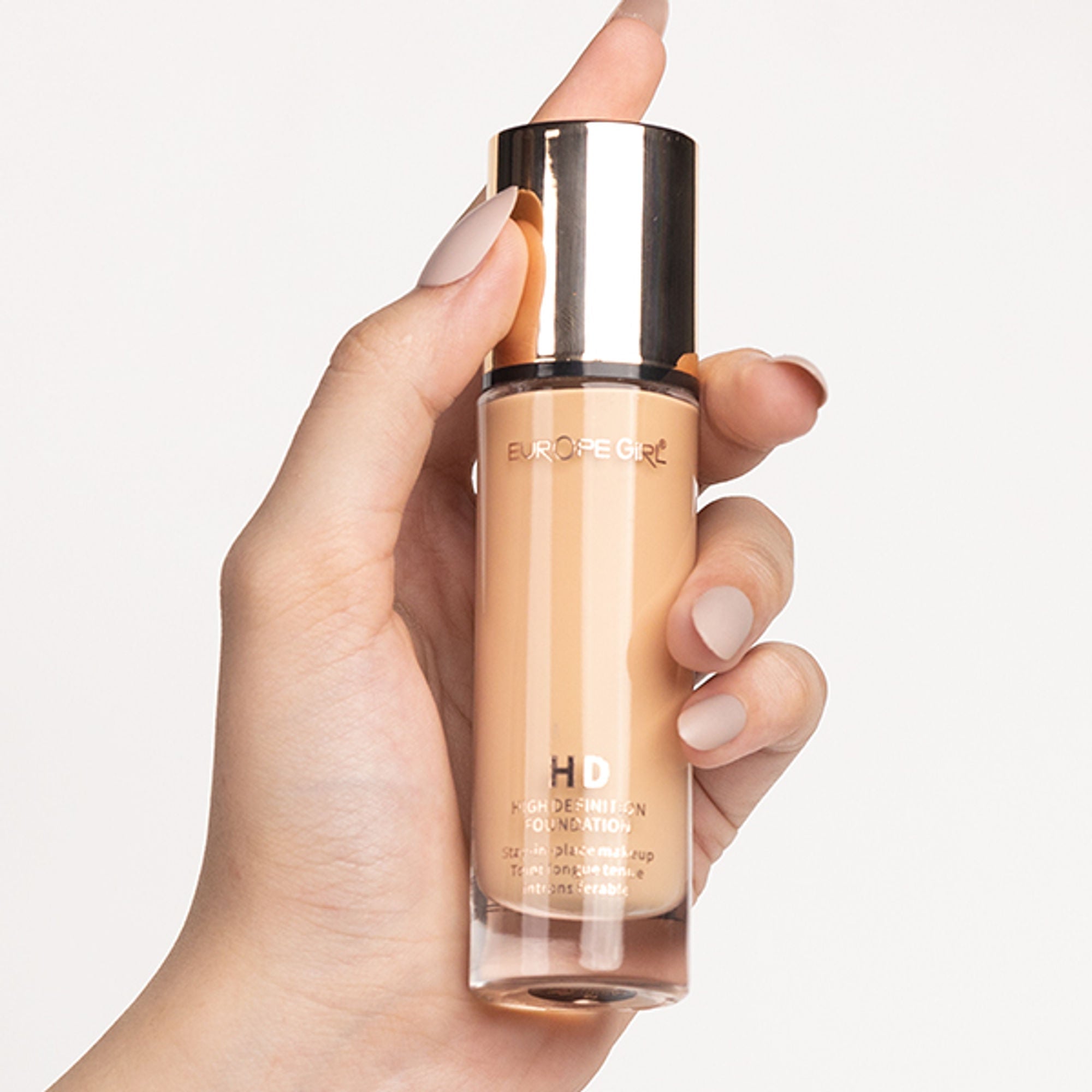 Europe Girl HD- High Coverage Foundation - 15 Light
