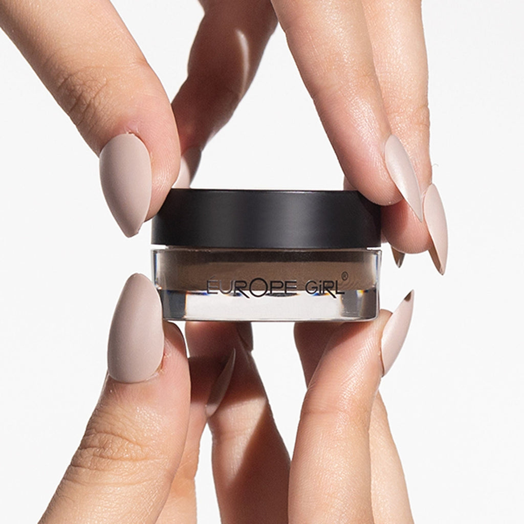 Europe Girl Dipbrow Pomade - Dark Brown