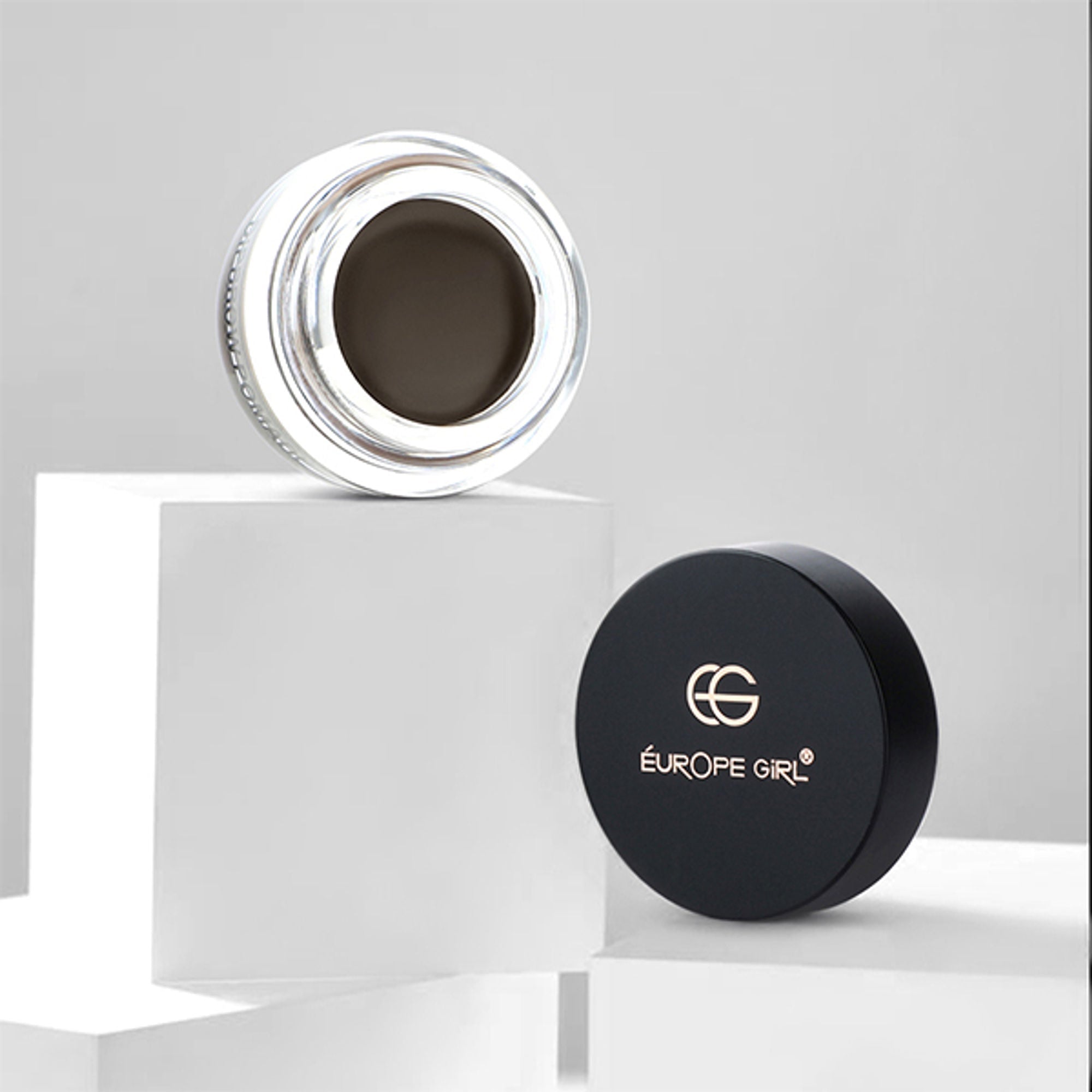 Europe Girl Dipbrow Pomade - Dark Brown