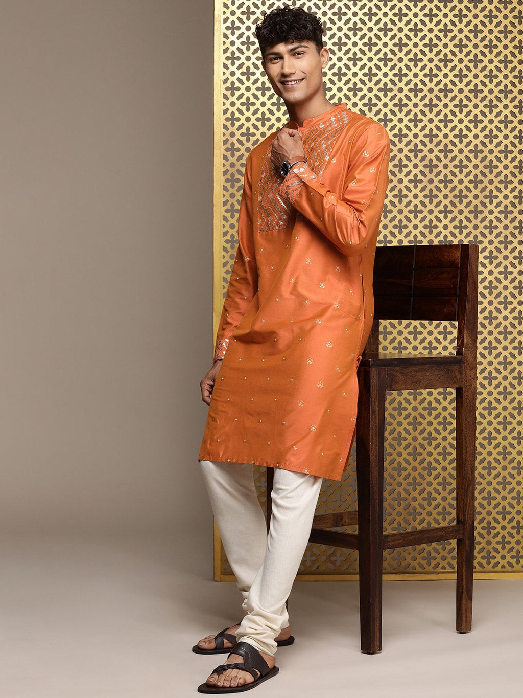 House of Pataudi Jashn Ethnic Motifs Yoke Design Sequinned Kurta