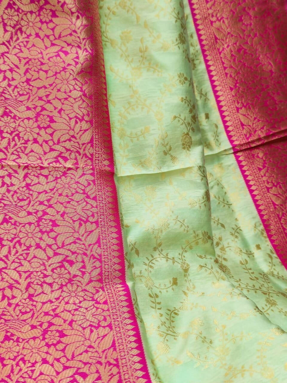 DEIANA'S Beautiful Designer Golden zari Soft Lichi Silk Saree - Pista