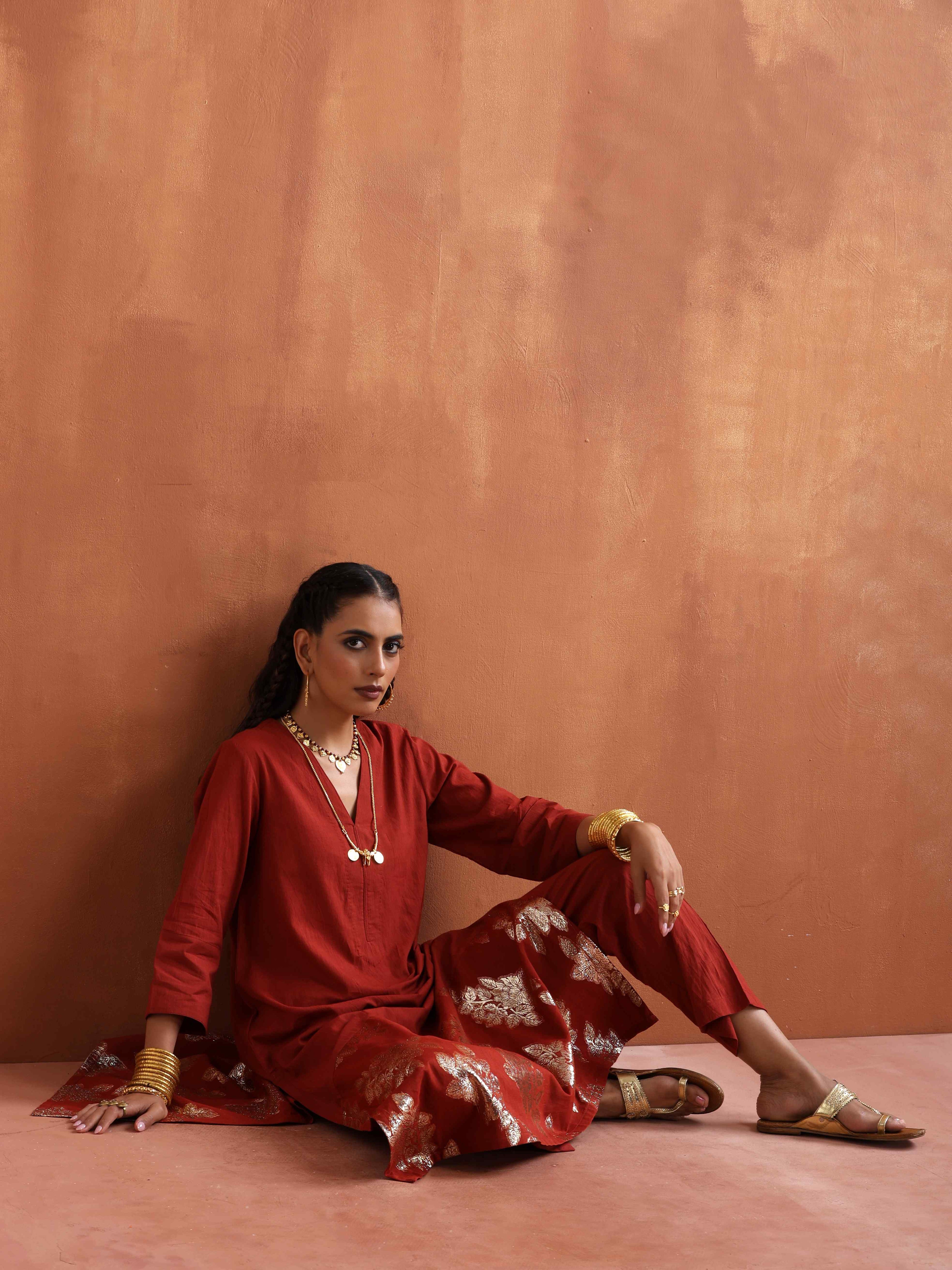 trueBrowns Rust Metallic Straight Kurta Set - Distacart