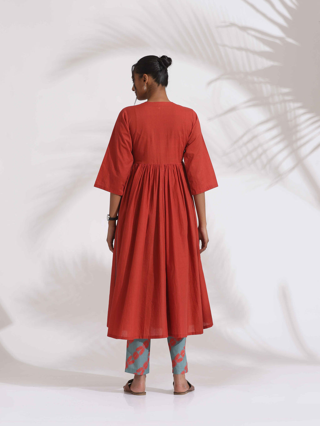 trueBrowns Red Cotton Print Flared Kurta Set - Distacart