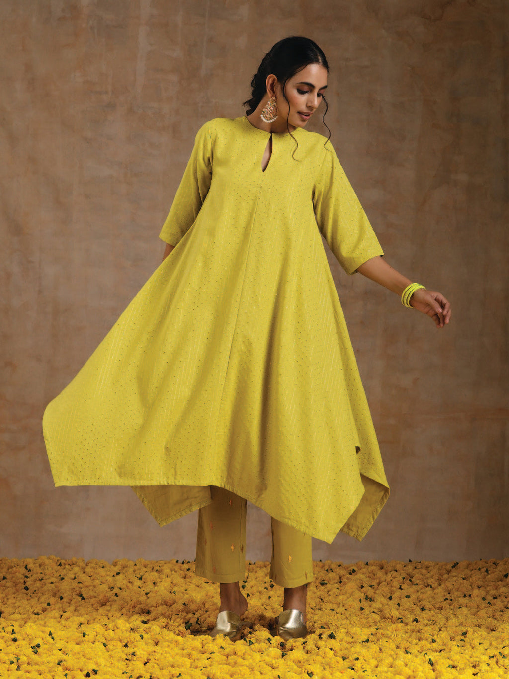 trueBrowns Lime Gold Cotton Handkerchief Kurta Set | Relove - Distacart