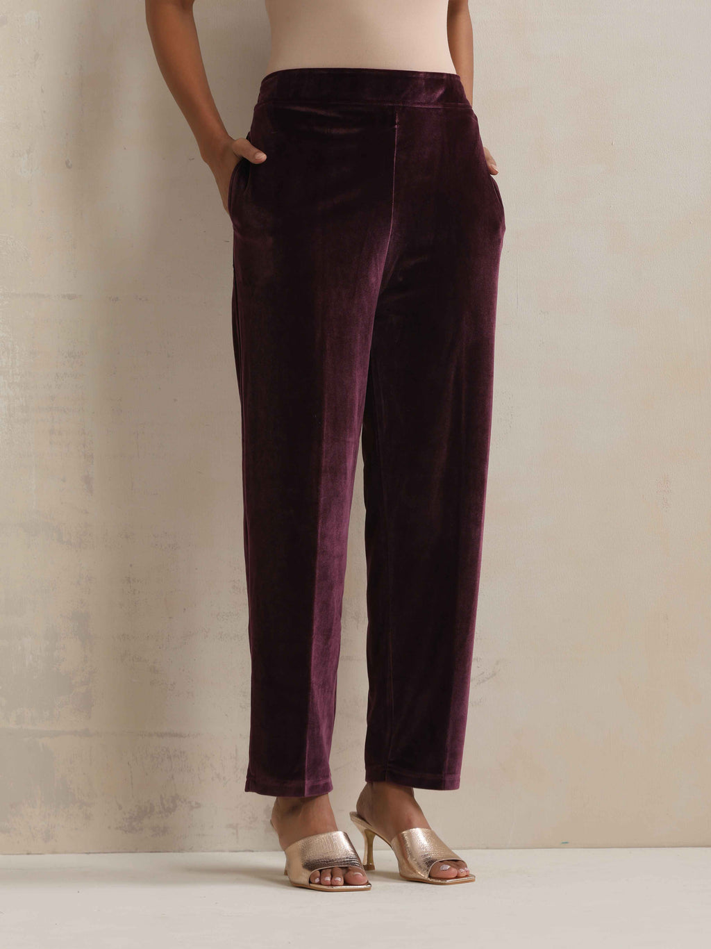 trueBrowns Purple Velvet Embroidered Kurta Pant Dupatta Set - Distacart