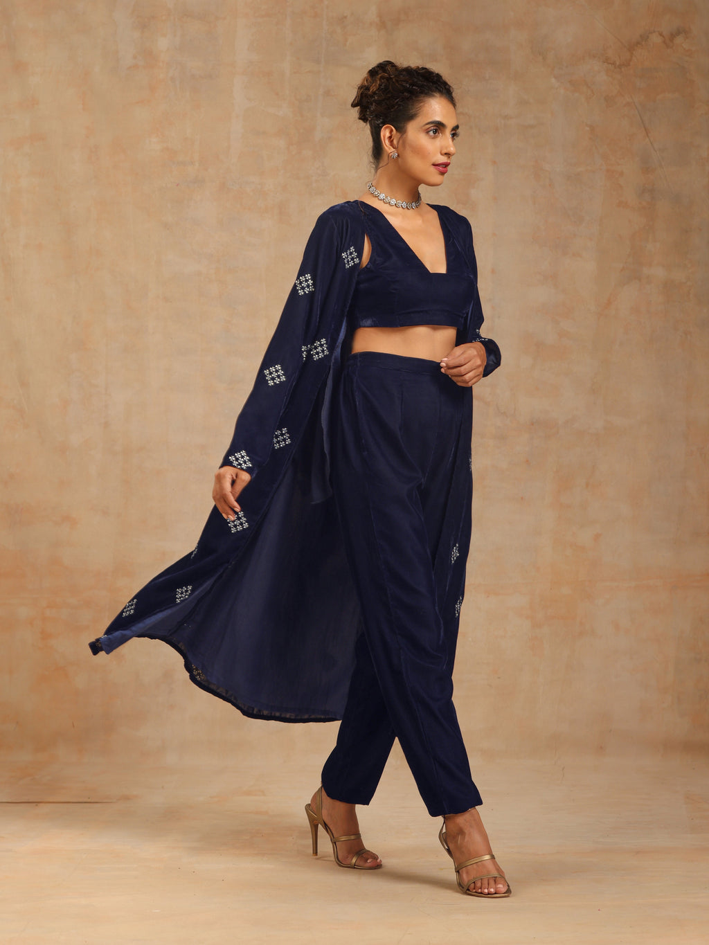 trueBrowns Midnight Blue Velvet Embroidered Jacket Set | Relove - Distacart