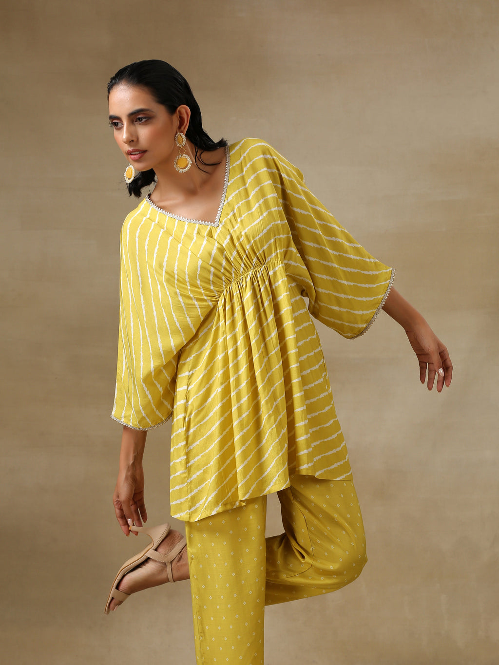 trueBrowns Lime Green Bandhani Printed Silk Drop Shoulder Co-Ord Set | Relove - Distacart