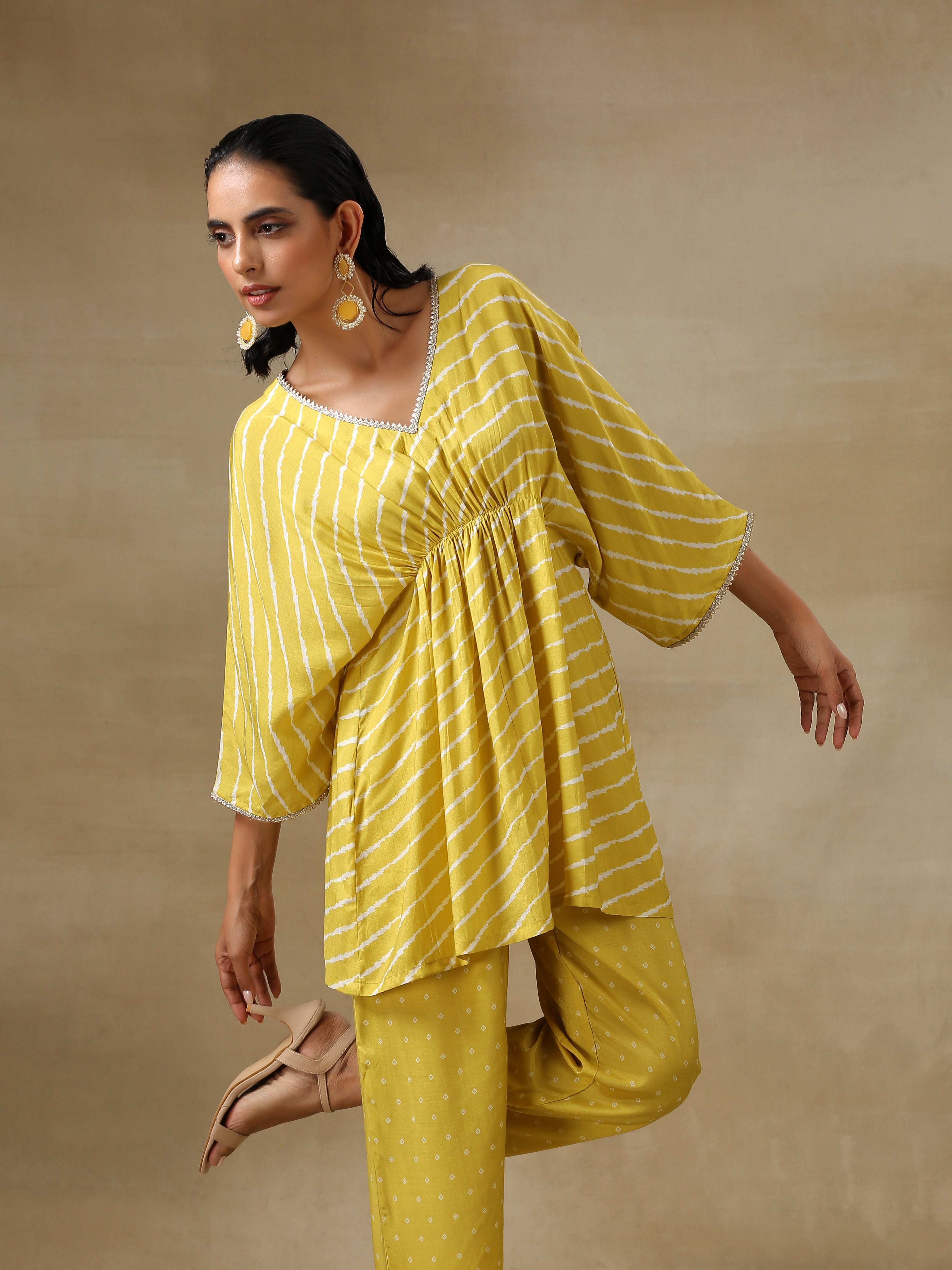 trueBrowns Lime Green Bandhani Printed Silk Drop Shoulder Co-Ord Set | Relove - Distacart