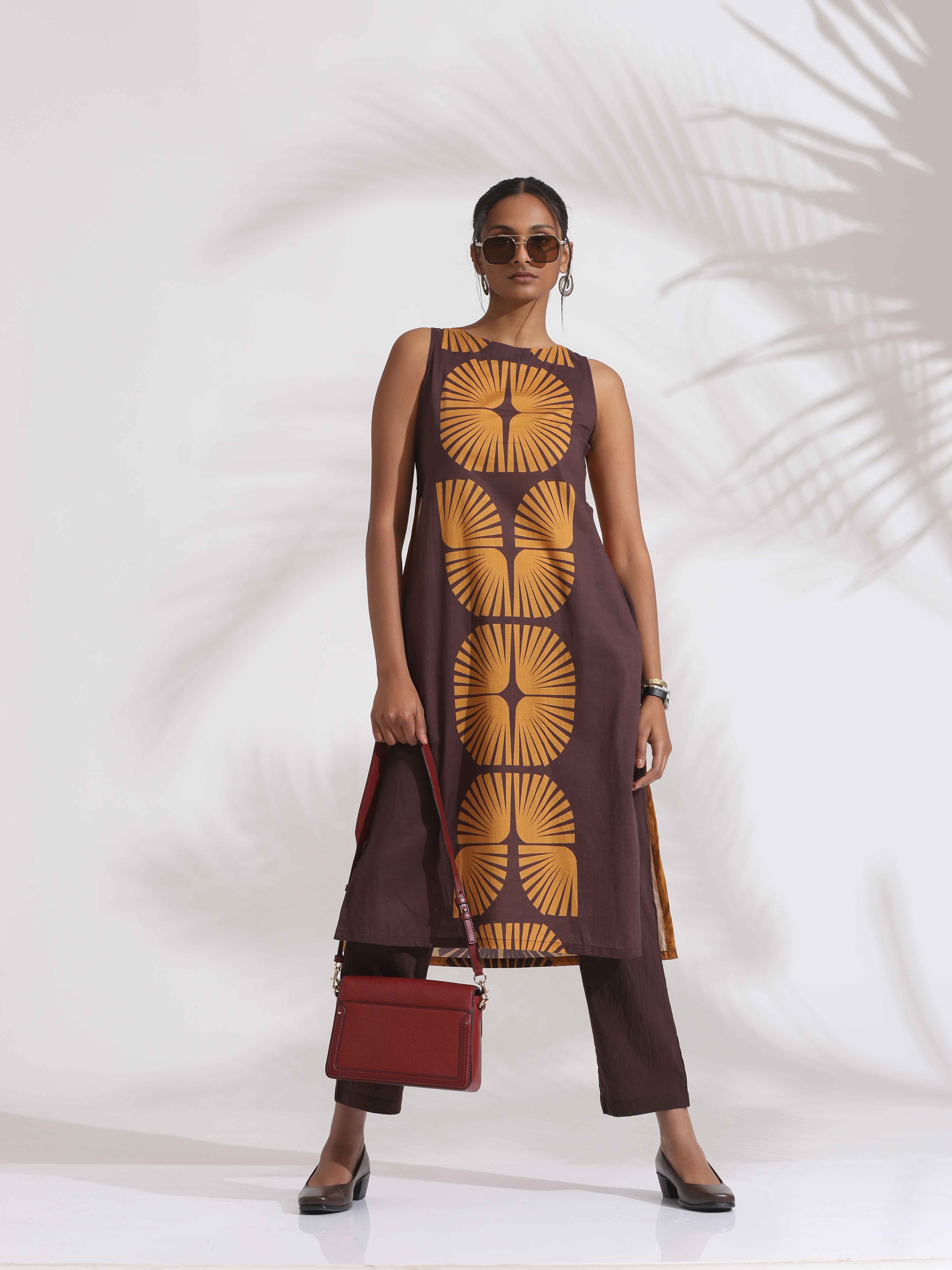 trueBrowns Brown Cotton Print Sleeveless Kurta Set - Distacart