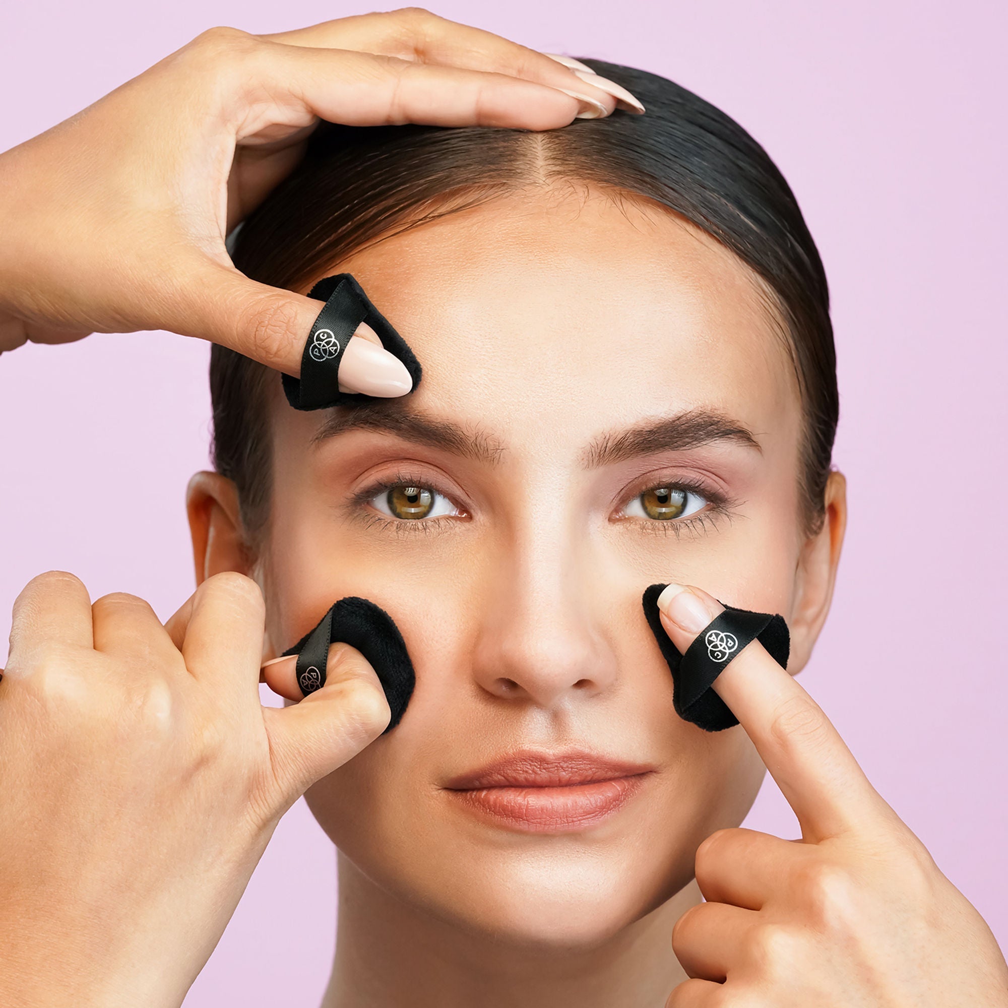PAC Studio Pizza Puff Black Mini - 99% Soft Natural Cotton, Ideal for Under Eyes & Precise Application - Distacart