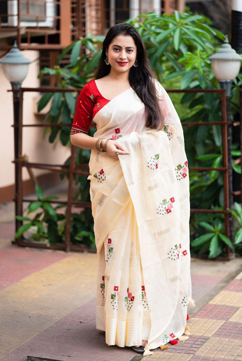 Cream Silk Blend Ethnic Motifs Saree with Unstitched Blouse - A2M - Distacart