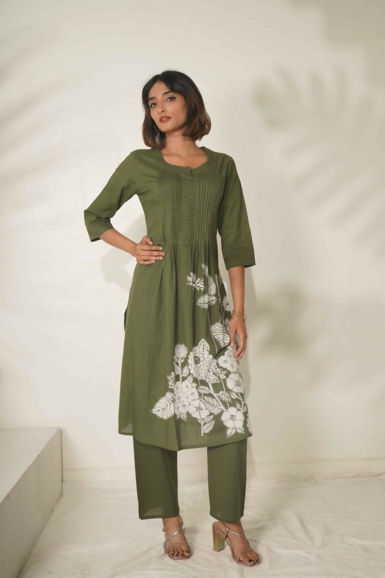 Miravan Women's Mehandi Pintucks Cotton Floral Straight Kurta and Palazzo