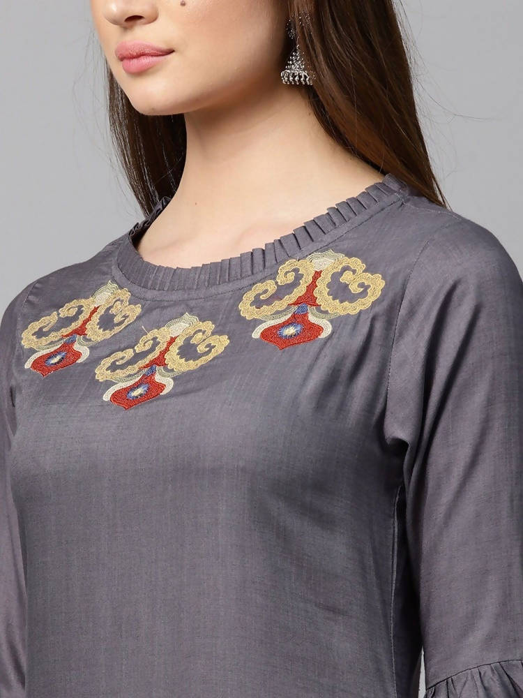 Yufta Women Grey & Maroon Solid Kurta with Trouser