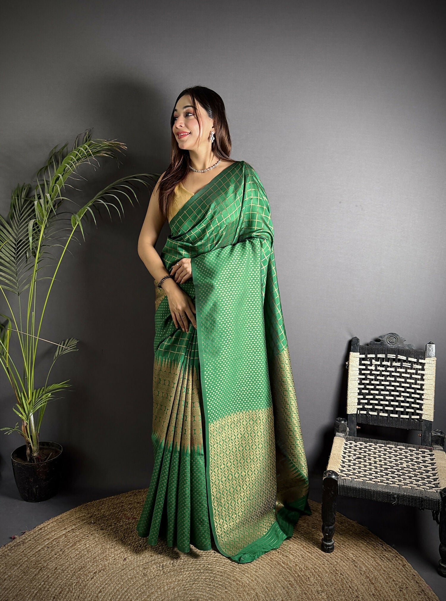 Joban Fashion Emerald Green Banarasi Soft Lichi Silk Checks & Woven Saree - Distacart