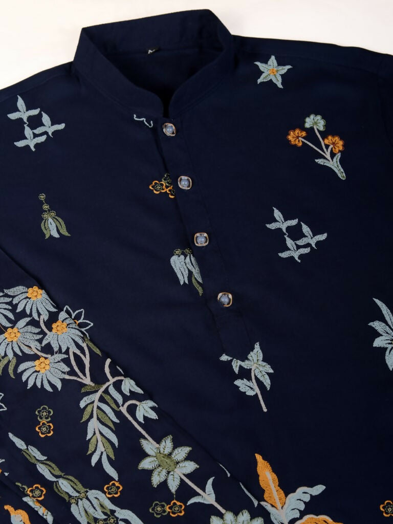 Vastranavya Exclusive Wedding Wear Viscose Rayon Thread Embroidered Work Kurta