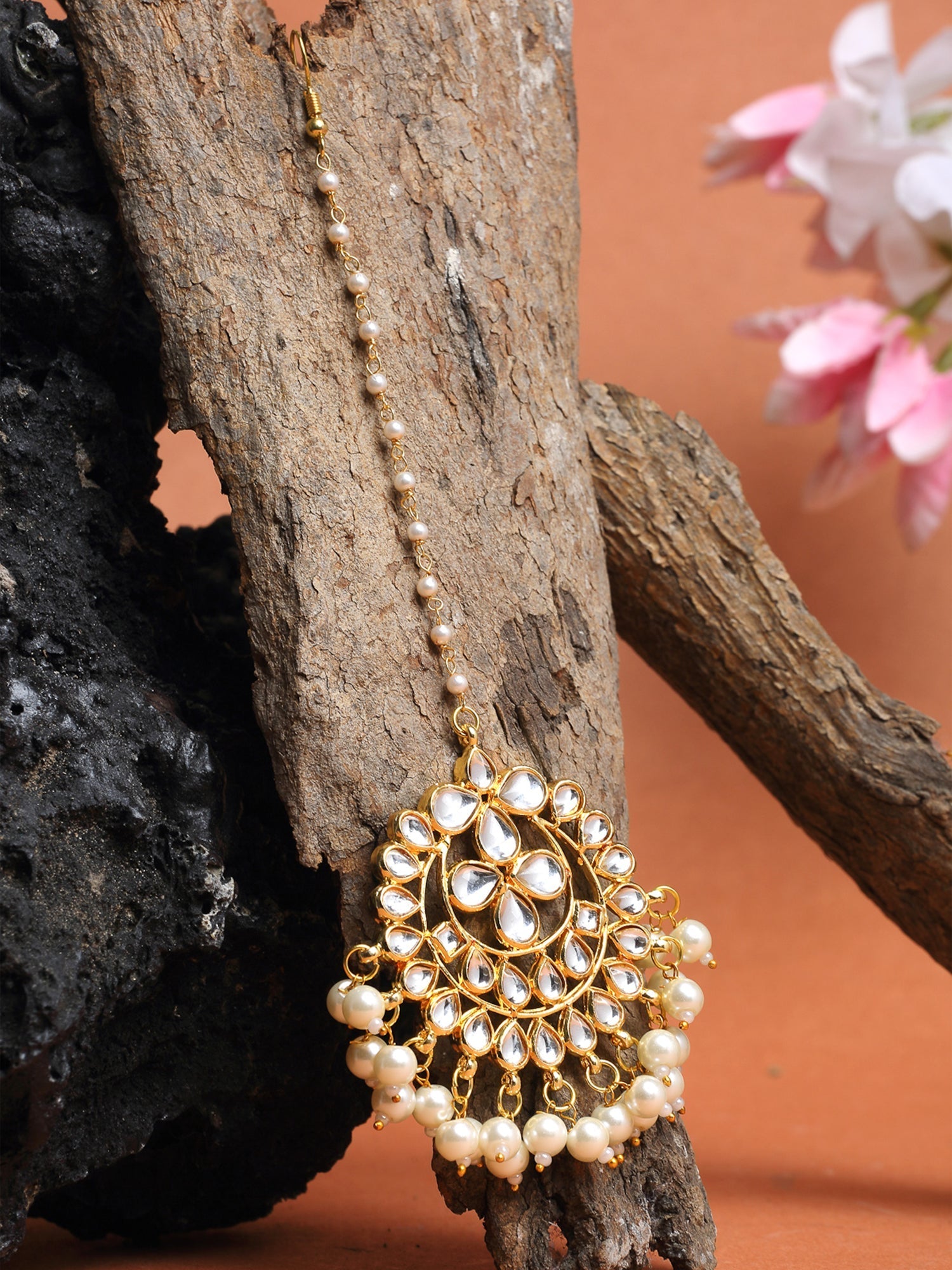 Kundan Maang Tikka - Ruby Raang - Distacart