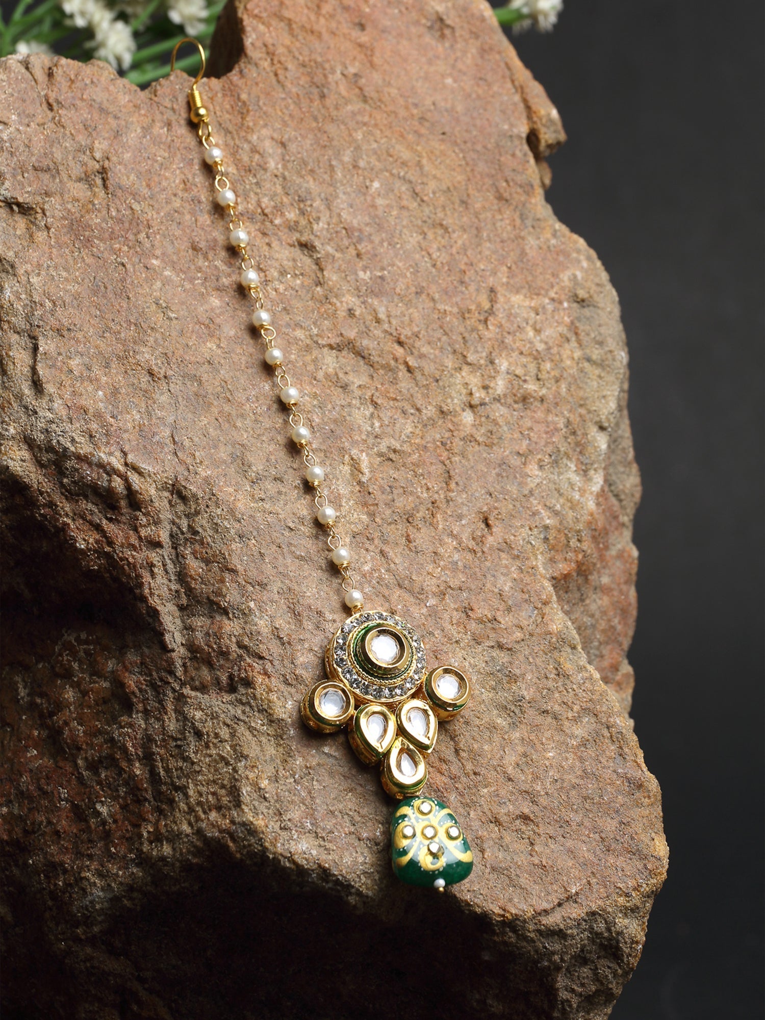 Kundan Maang Tikka - Ruby Raang - Distacart