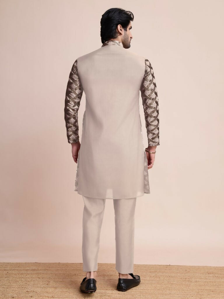 Vastranavya Traditional Festival Wear Pure Silk Thread & Sequence Embroidered Work Kurta
