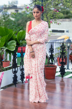 Very Much Indian Mastaani - Pure Mul Cotton Handloom Saree with Beautiful Heart Prints - Red - Distacart