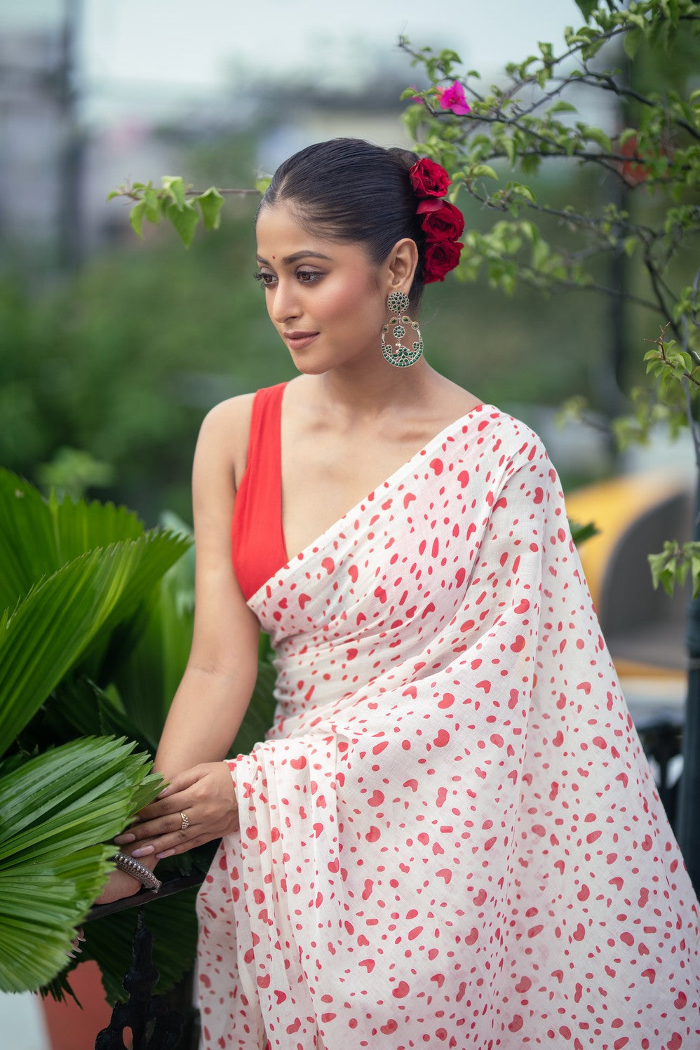 Very Much Indian Mastaani - Pure Mul Cotton Handloom Saree with Beautiful Heart Prints - Red - Distacart
