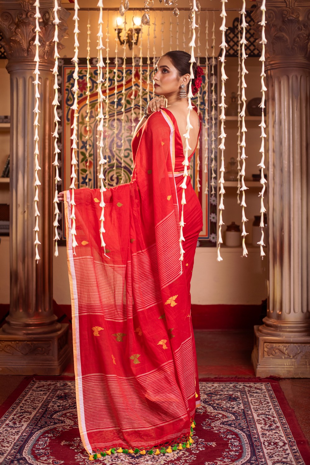 Very Much Indian Mastaani - Pure Mul Jamdhani Cotton Handloom Saree with Beautiful Diamond Weaves - Red - Distacart