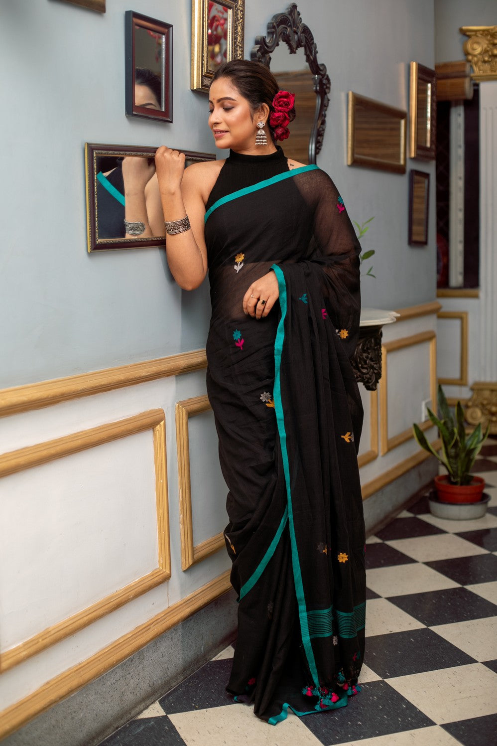 Very Much Indian Mastaani - Pure Mul Cotton Handloom Saree with Beautiful Floral Weaves - Black - Distacart