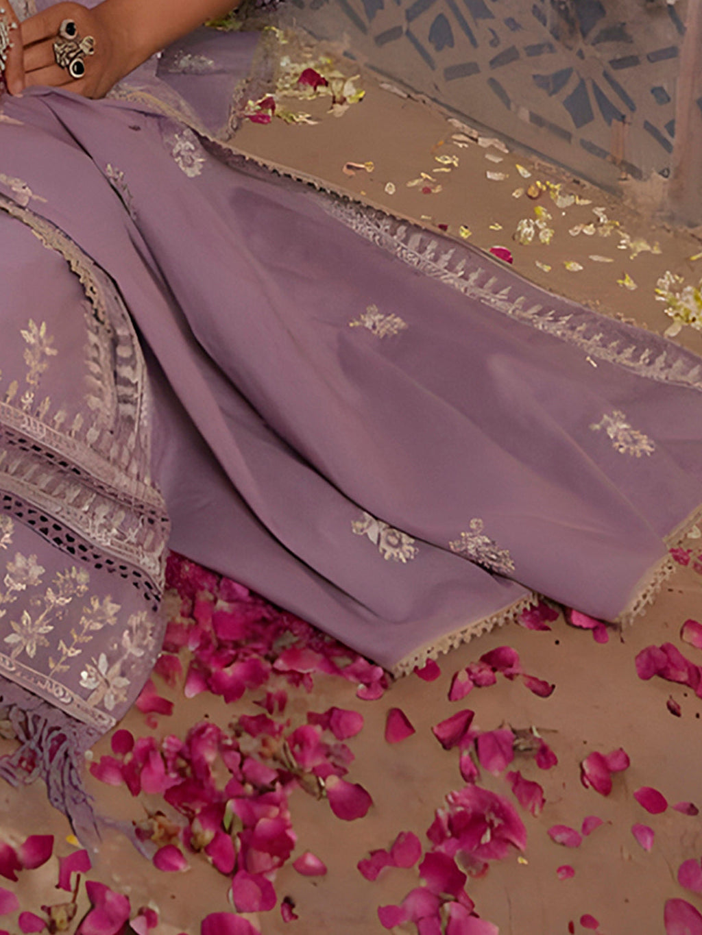 Embroidered & Lace Detailed Kurta With Pant & Embroidered Dupatta Luxury, Multicolor - Hiral Fashion - Distacart