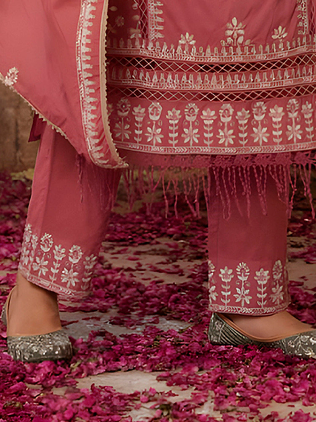 Embroidered & Lace Detailed Kurta With Pant & Embroidered Dupatta Luxury, Multicolor - Hiral Fashion - Distacart