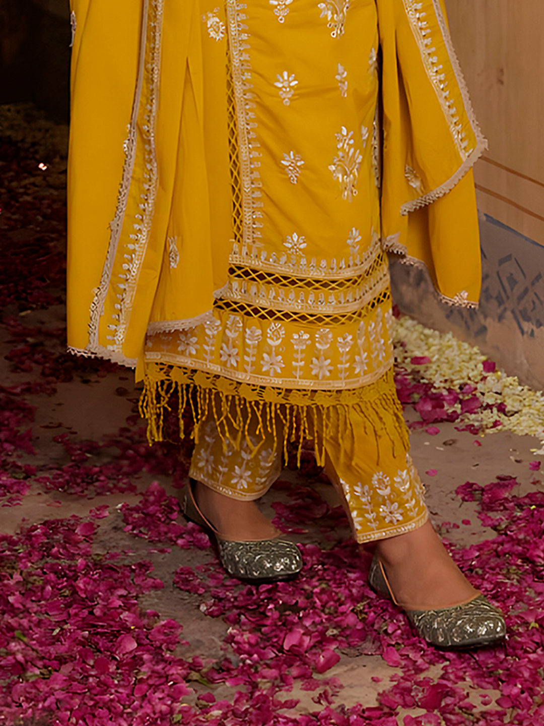 Embroidered & Lace Detailed Kurta With Pant & Embroidered Dupatta Luxury, Multicolor - Hiral Fashion - Distacart